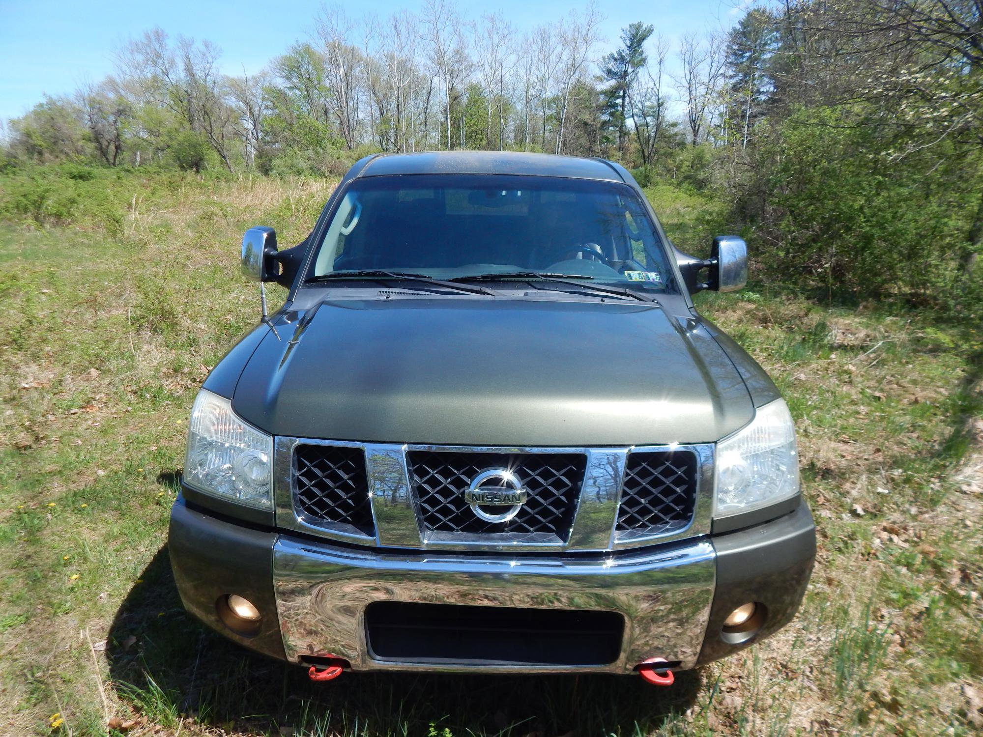Used 2005 Nissan Titan LE w/ (T01) Tow Pkg AWD/4WD image 11