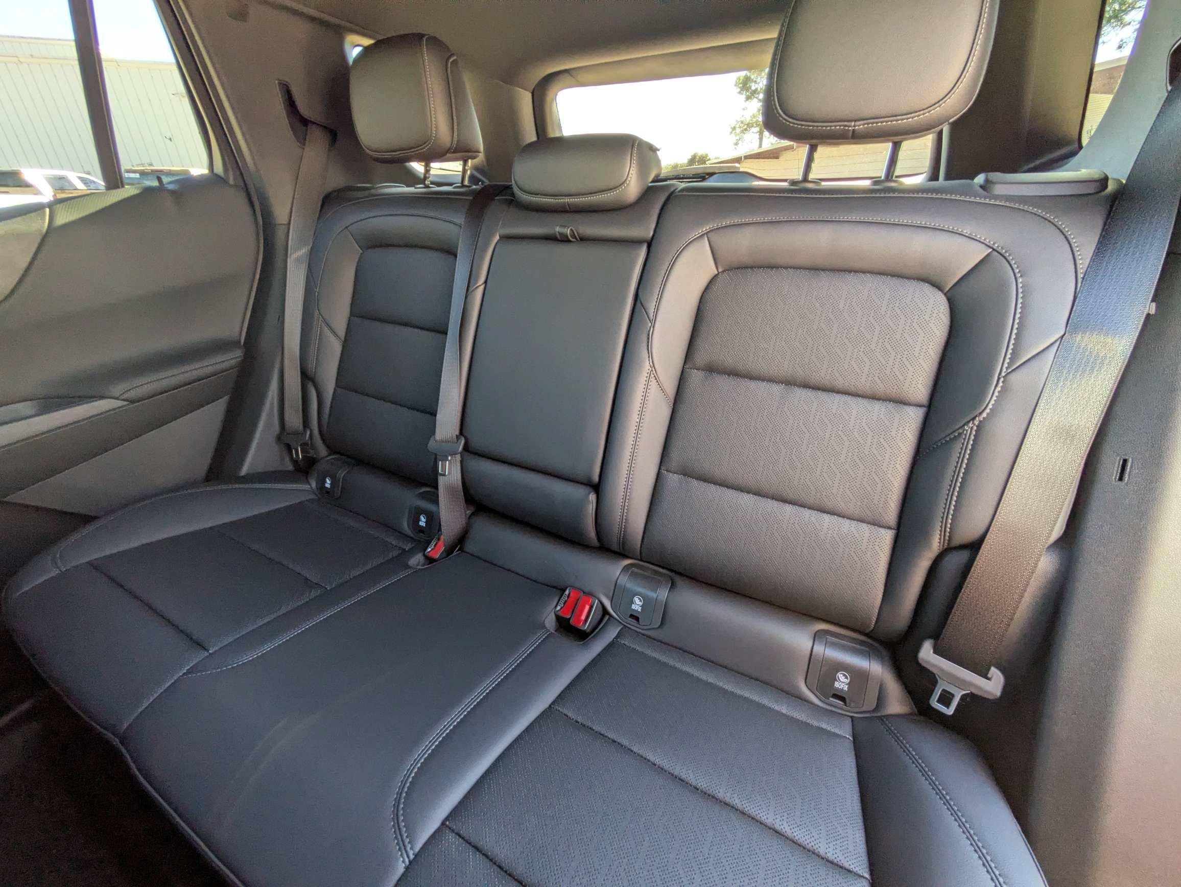 New 2027 Chevrolet Equinox LT w/ Convenience Package II FWD image 9