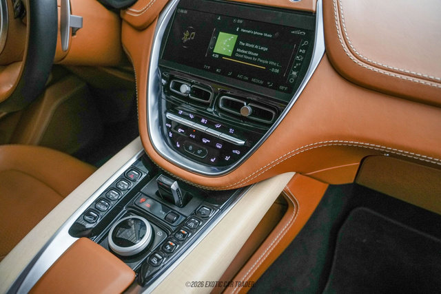 Used 2021 Aston Martin DBX image 56