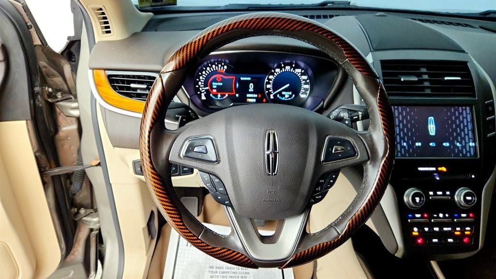 Used 2017 Lincoln MKC Select w/ Select Plus Package AWD/4WD image 13