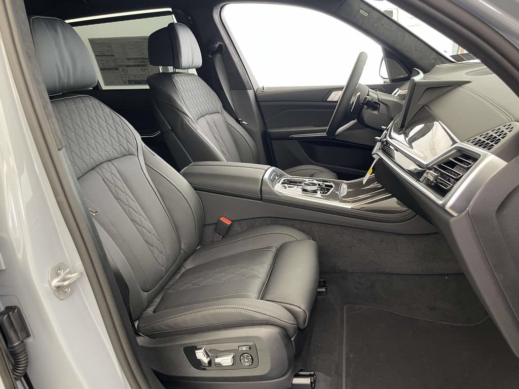 New 2027 BMW X7 M60i AWD/4WD image 22