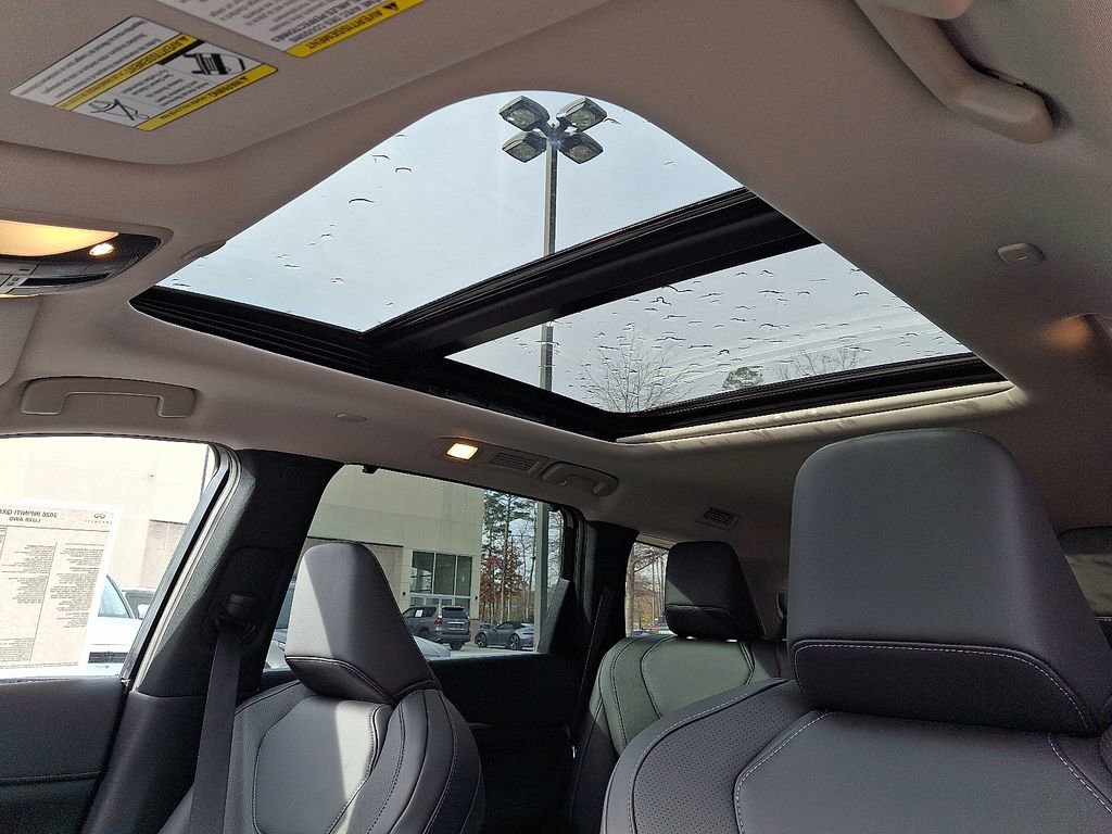 New 2026 INFINITI QX60 Luxe image 10