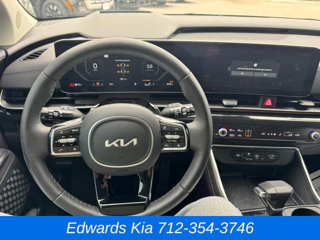 Used 2025 Kia Carnival SX Prestige image 15