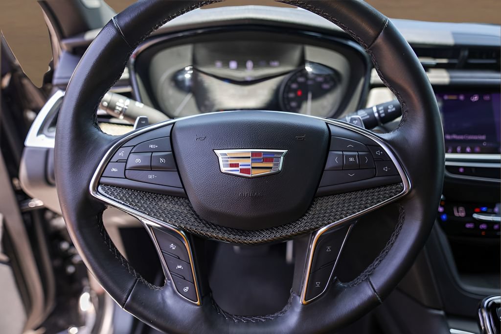 Used 2023 Cadillac XT5 Sportv w/ Technology Package AWD/4WD image 12