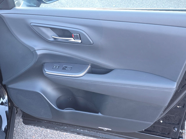 Used 2023 Toyota Crown XLE image 19