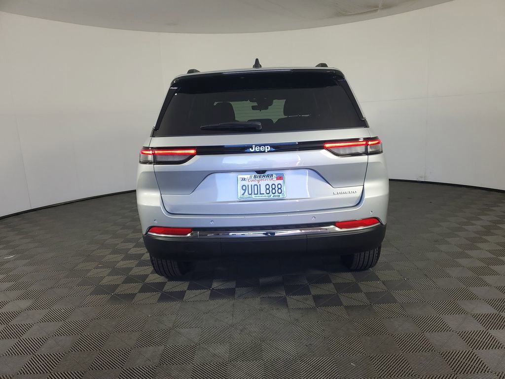 Used 2025 Jeep Grand Cherokee Laredo X image 5