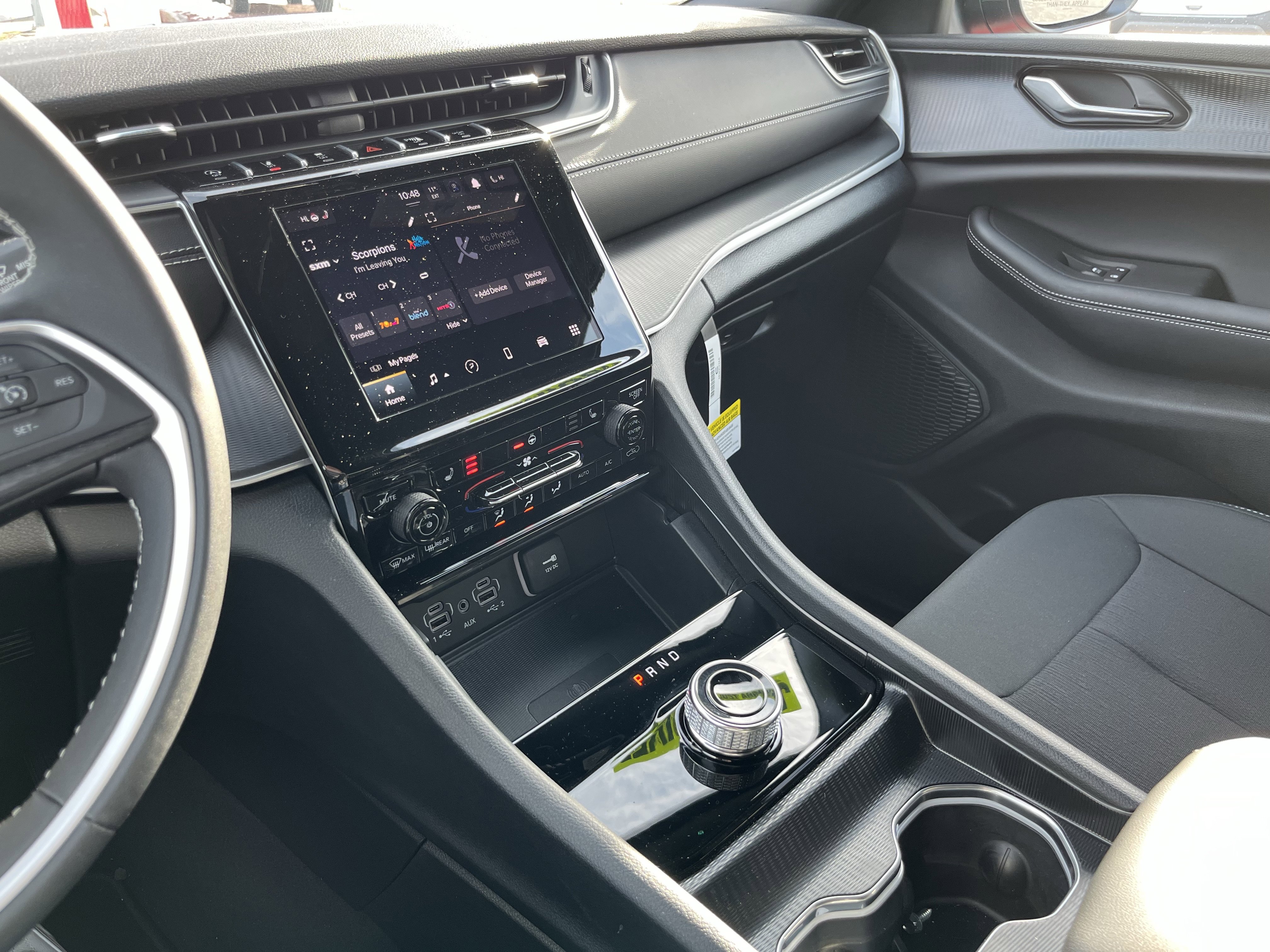 Used 2025 Jeep Grand Cherokee Laredo X w/ Luxury Tech Group I image 25