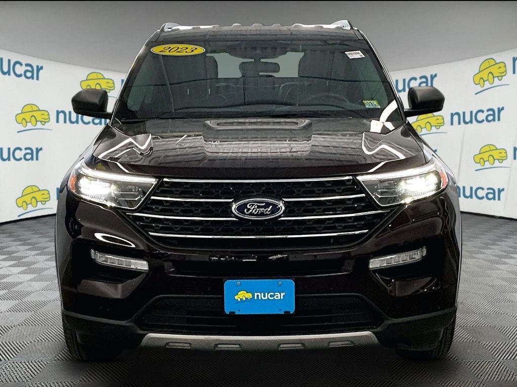 Used 2023 Ford Explorer XLT w/ Equipment Group 202A AWD/4WD image 2