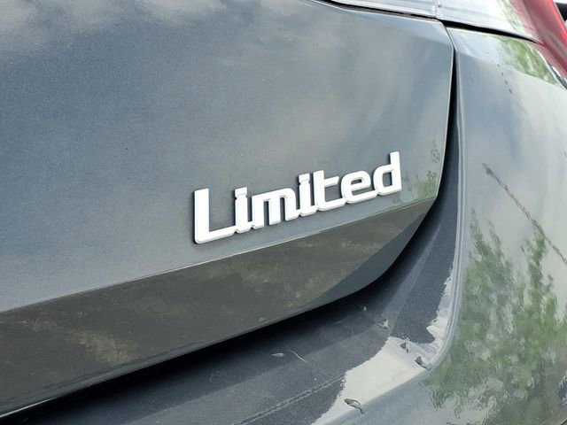 Used 2024 Hyundai Elantra Limited FWD image 25