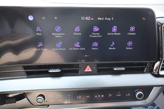 Used 2025 Kia Sportage EX w/ Premium Package FWD image 32
