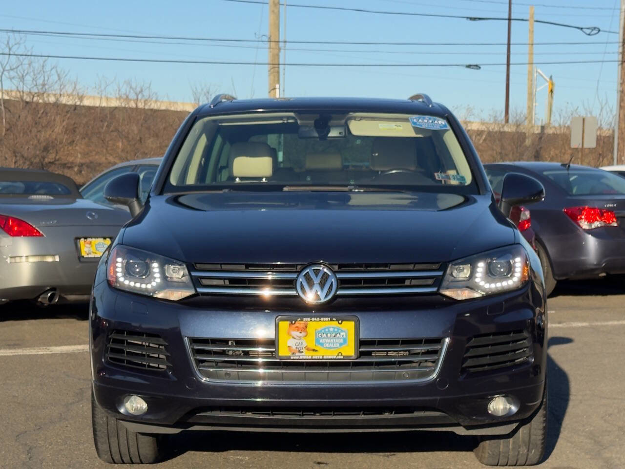 Used 2013 Volkswagen Touareg Sport image 9