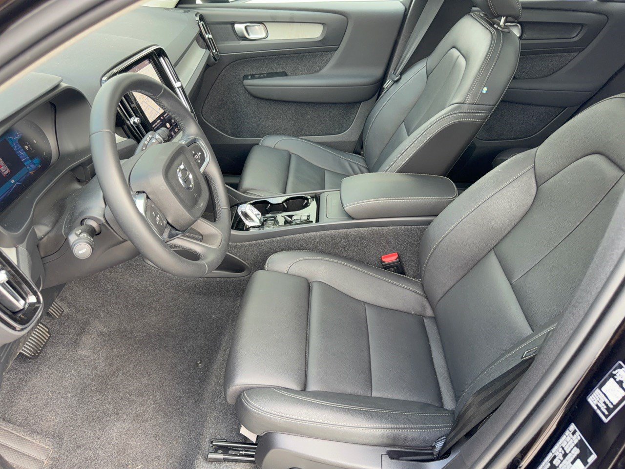 Certified 2026 Volvo XC40 B5 Plus w/ Protection Package Premier AWD/4WD image 5