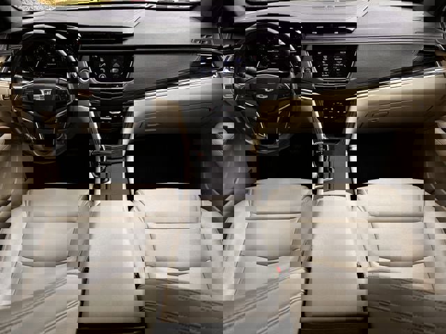 Used 2018 Cadillac XT5 FWD image 13