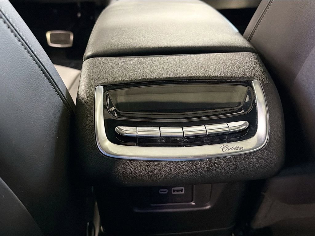 Used 2025 Cadillac XT6 Sport AWD/4WD image 26