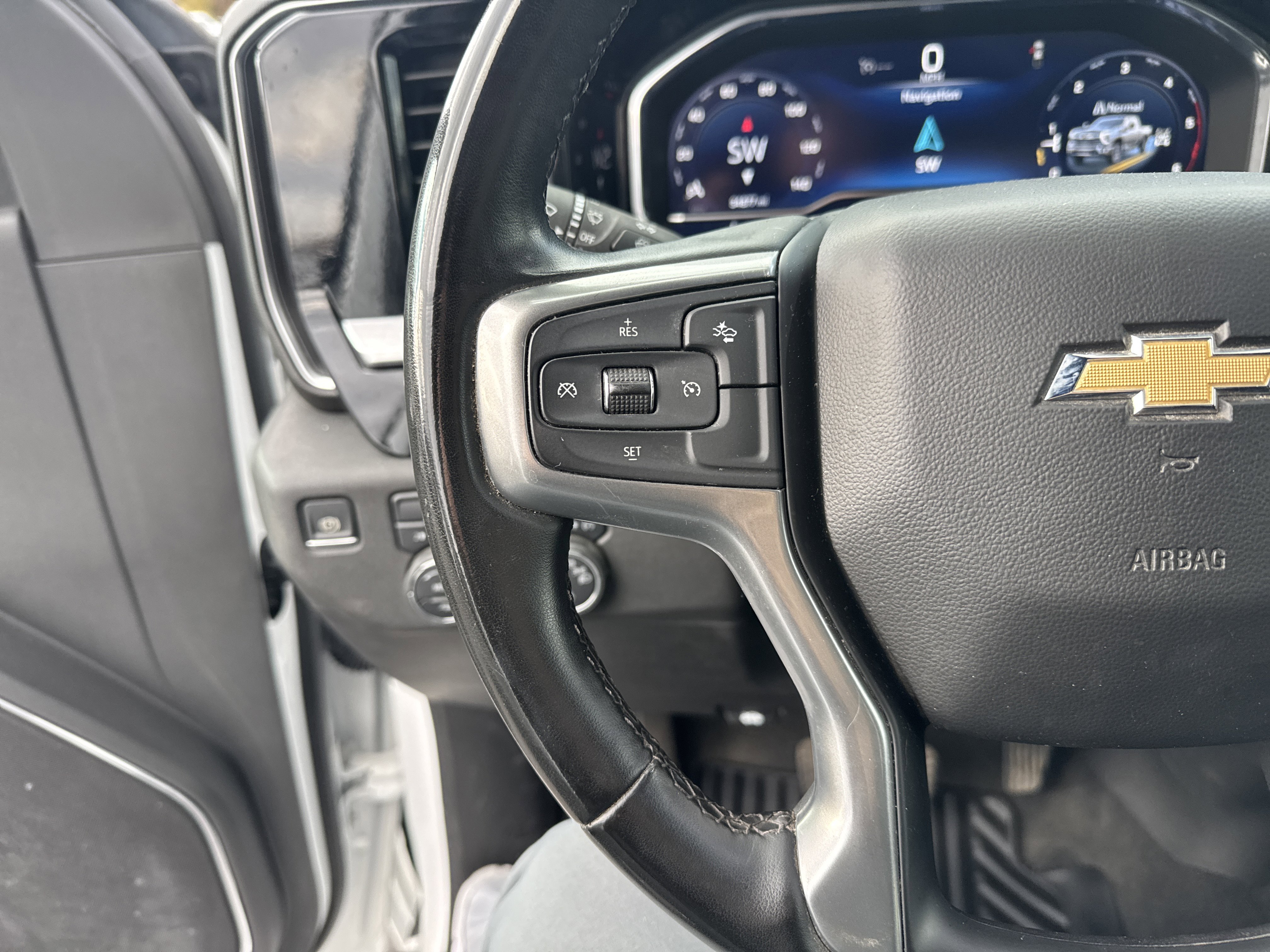 Used 2024 Chevrolet Silverado 2500 LT image 18