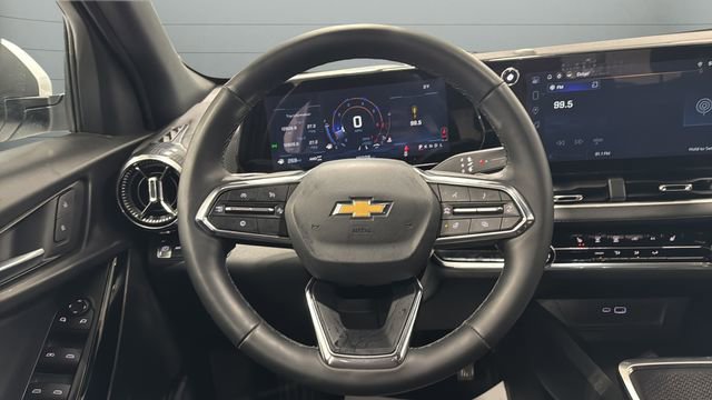 Used 2025 Chevrolet Equinox LT image 10