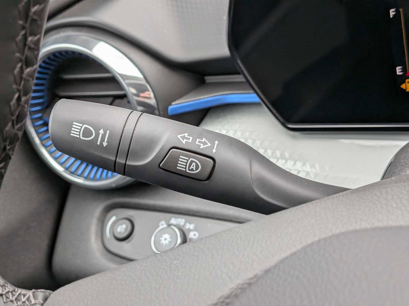 New 2026 Chevrolet Trax LT w/ Driver Confidence Package image 27