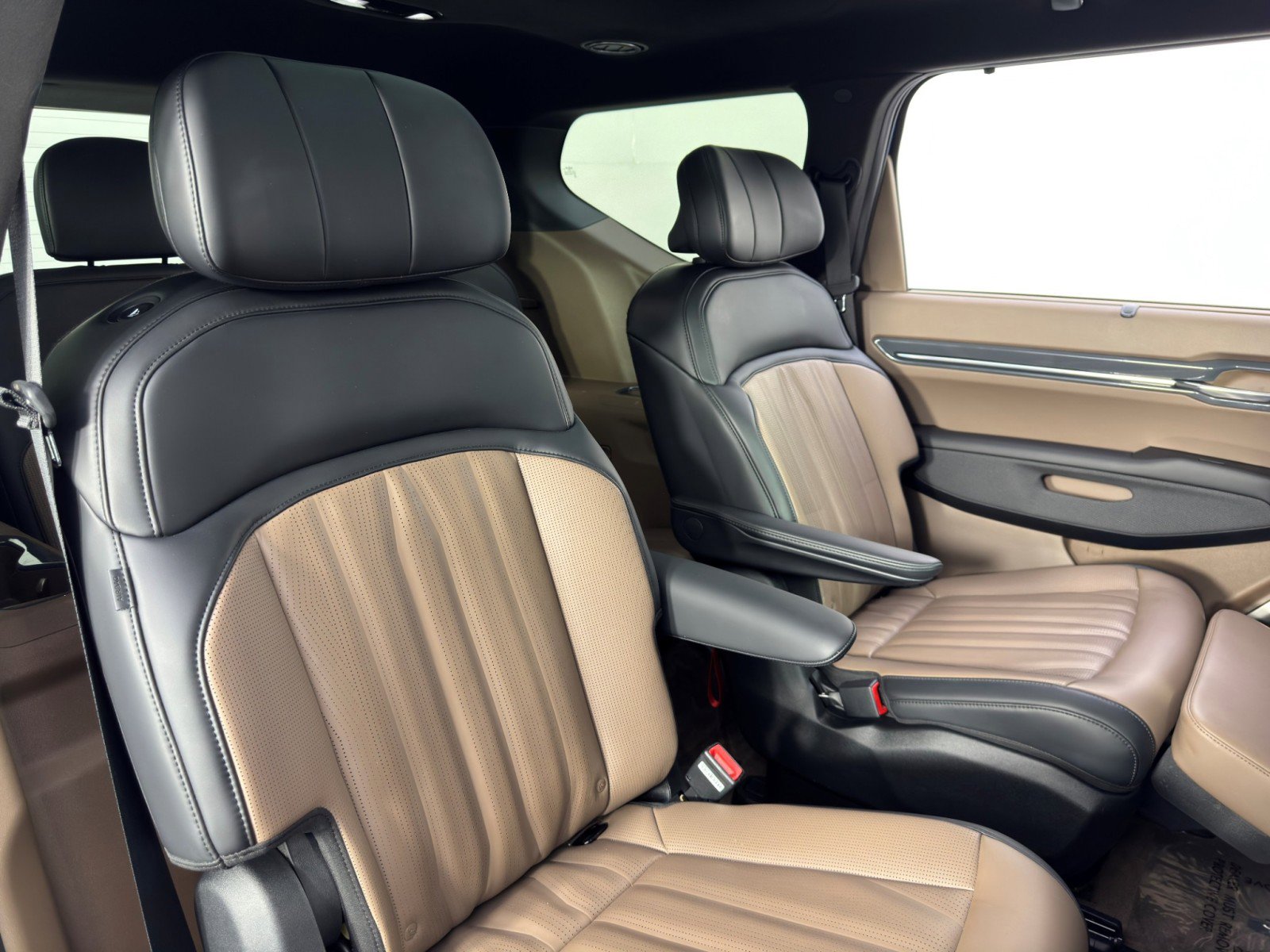 Used 2024 Kia EV9 GT-Line image 40