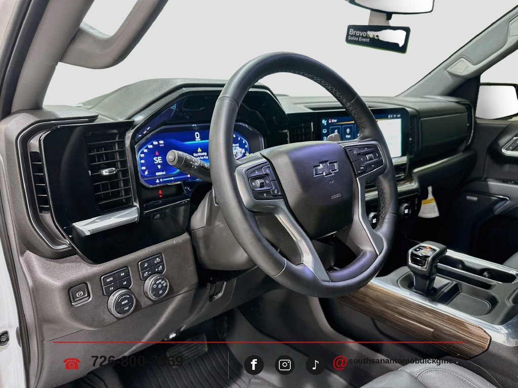 Used 2023 Chevrolet Silverado 1500 LT Trail Boss w/ LT Trail Boss Premium Package AWD/4WD image 10