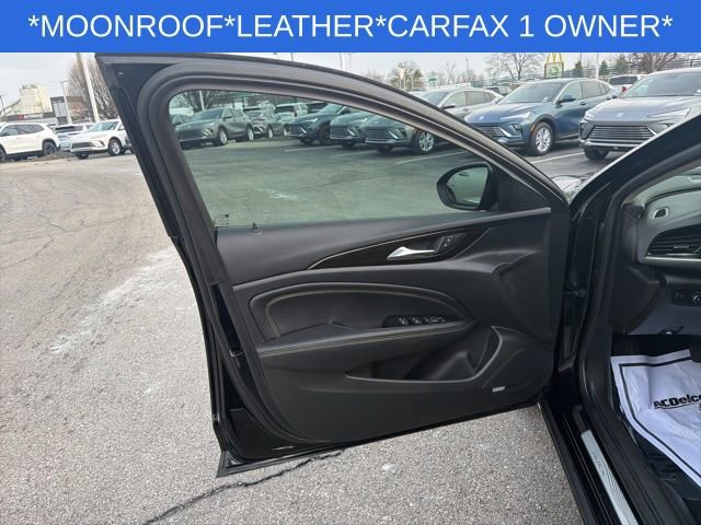 Used 2018 Buick Regal Essence w/ Driver Confidence Package #1 image 26