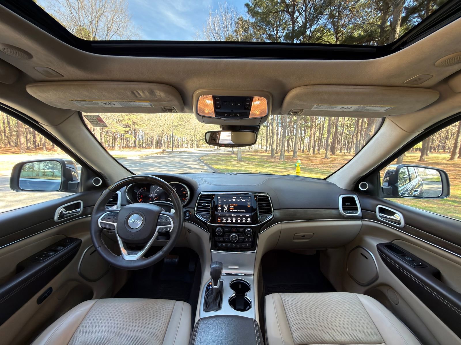 Used 2020 Jeep Grand Cherokee Summit image 2