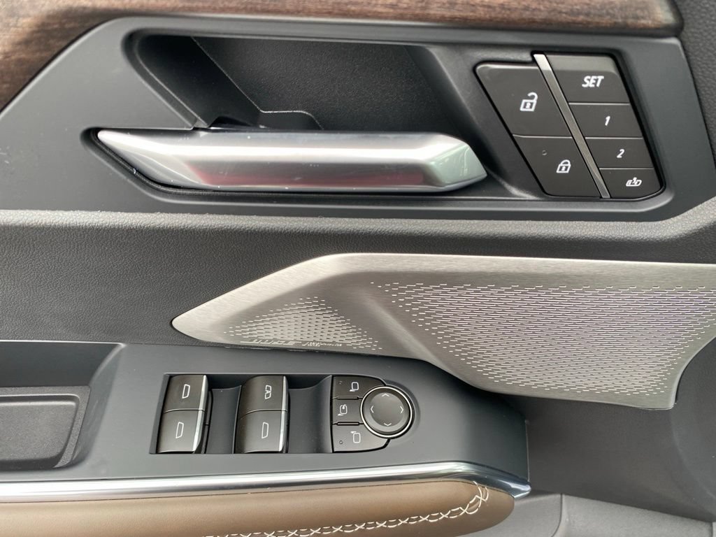 New 2027 GMC Acadia Denali Ultimate AWD/4WD image 12