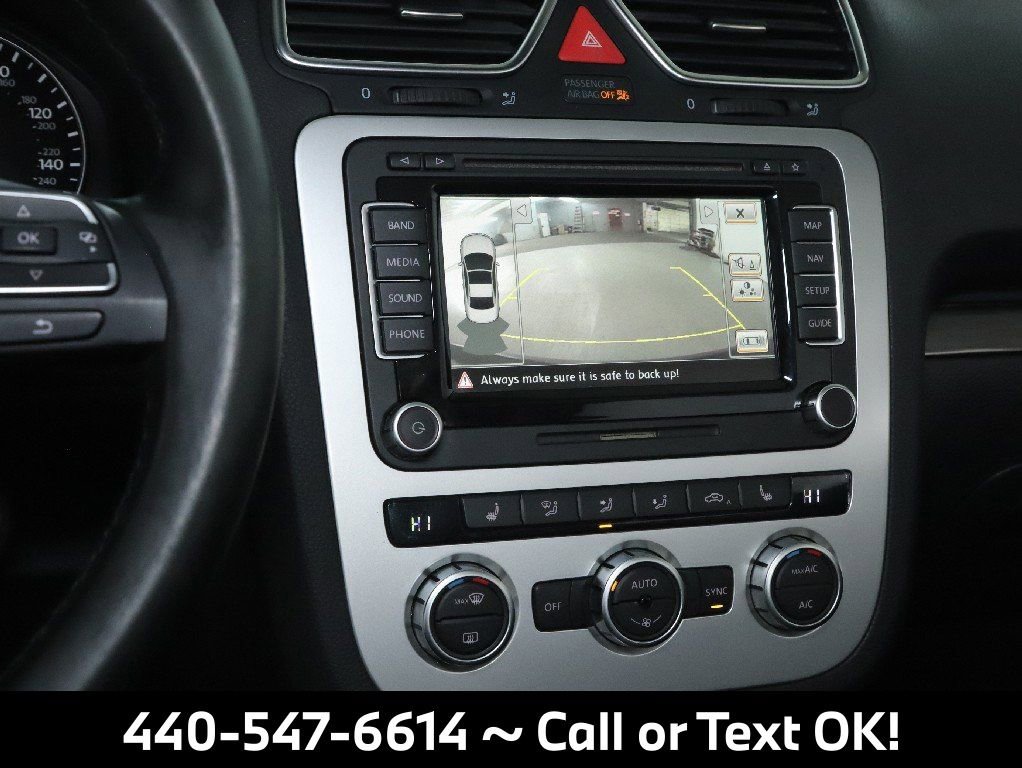 Used 2014 Volkswagen Eos Executive image 35