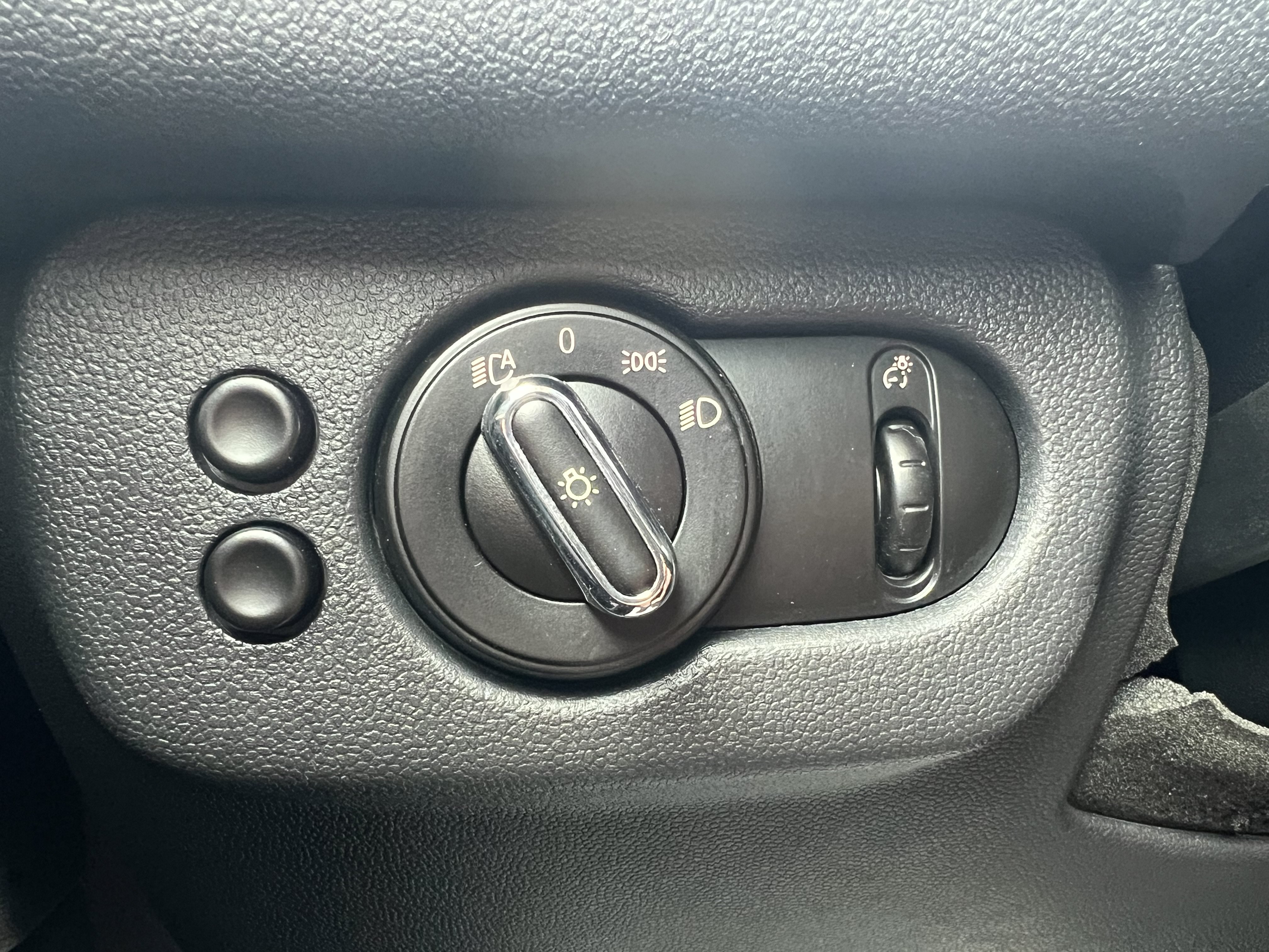 Used 2016 MINI Cooper Clubman FWD image 29