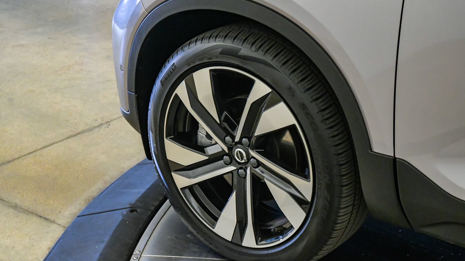 Certified 2026 Volvo XC40 B5 Ultra w/ Protection Package Premier AWD/4WD image 10