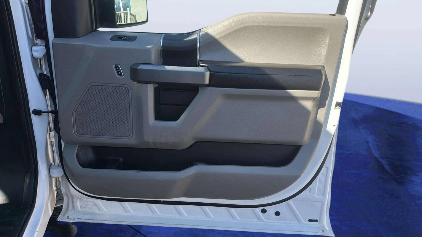 Used 2017 Ford F150 XLT AWD/4WD image 16
