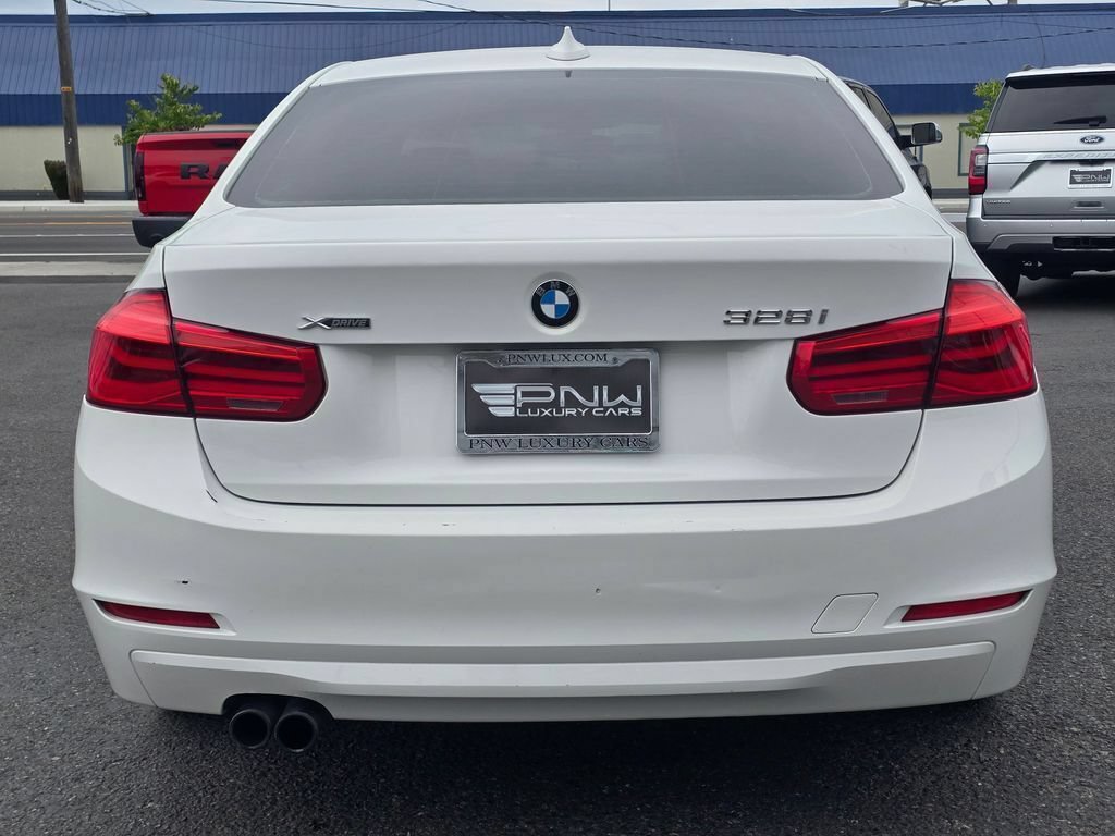 Used 2013 BMW 328i xDrive Sedan AWD/4WD image 7