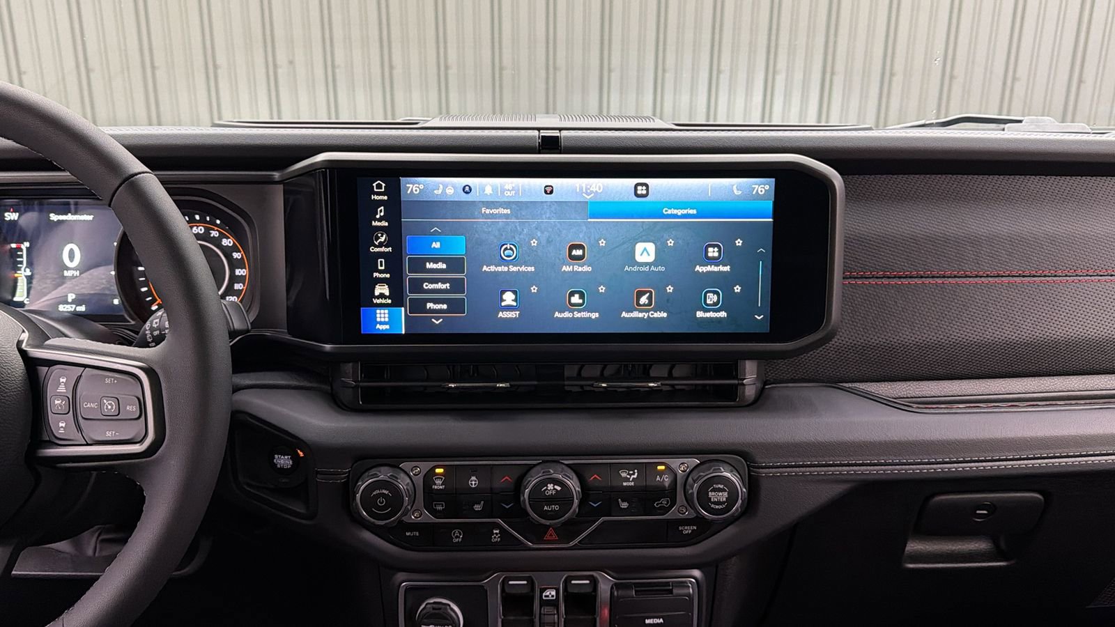 Used 2025 Jeep Wrangler Rubicon w/ Convenience Group image 29