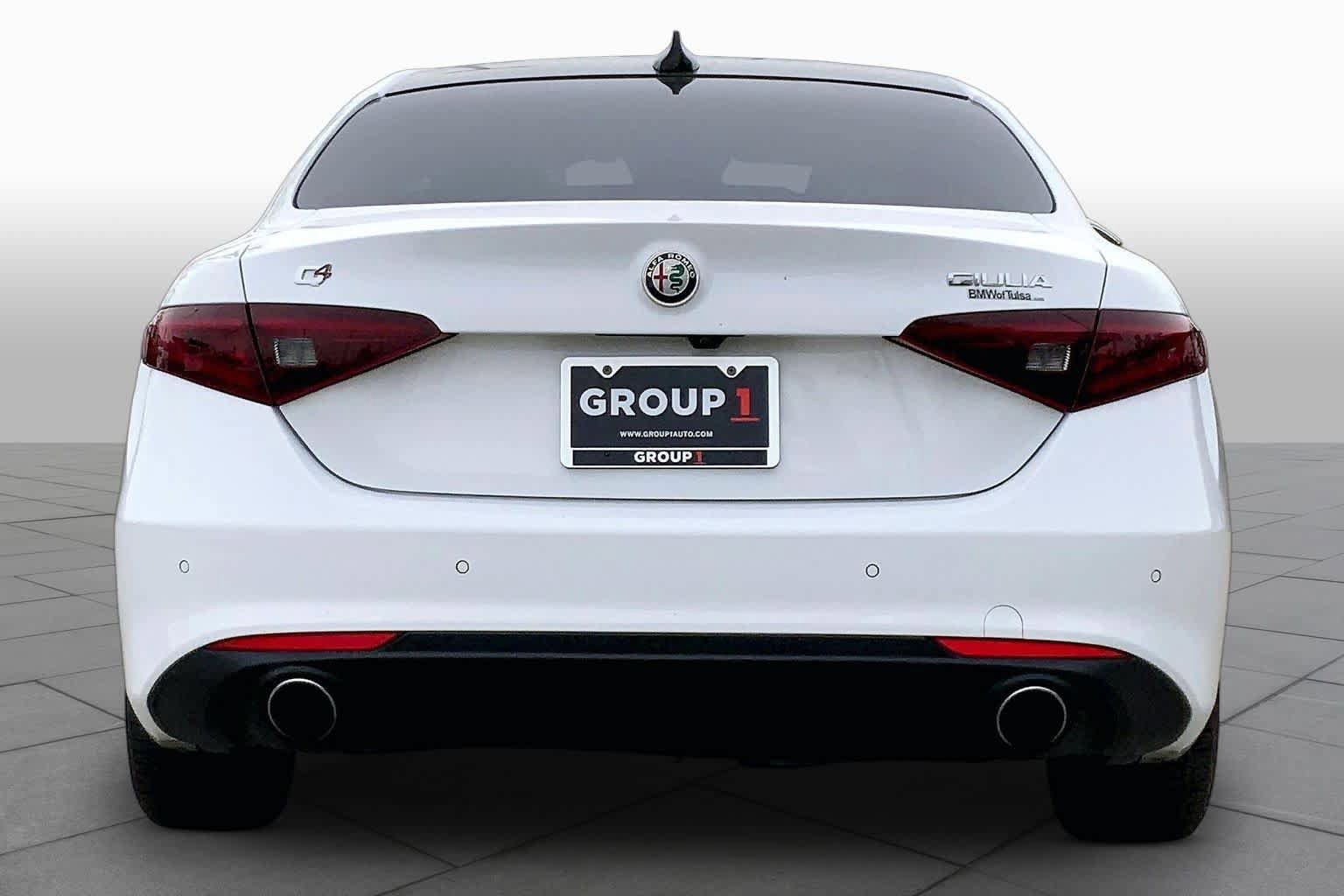 Used 2018 Alfa Romeo Giulia Ti w/ Quick Order Package 22X Lusso AWD/4WD image 4
