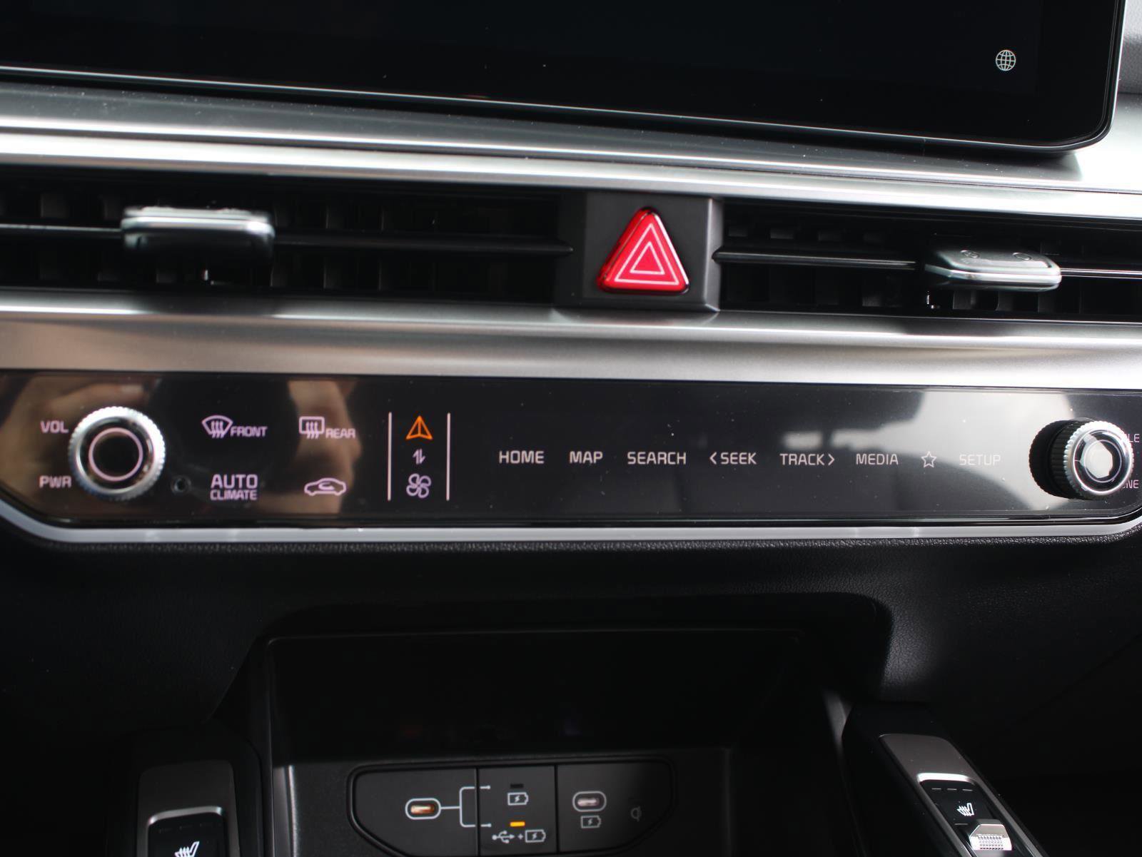 New 2026 Kia Sorento S w/ S Panoramic Sunroof Package image 27