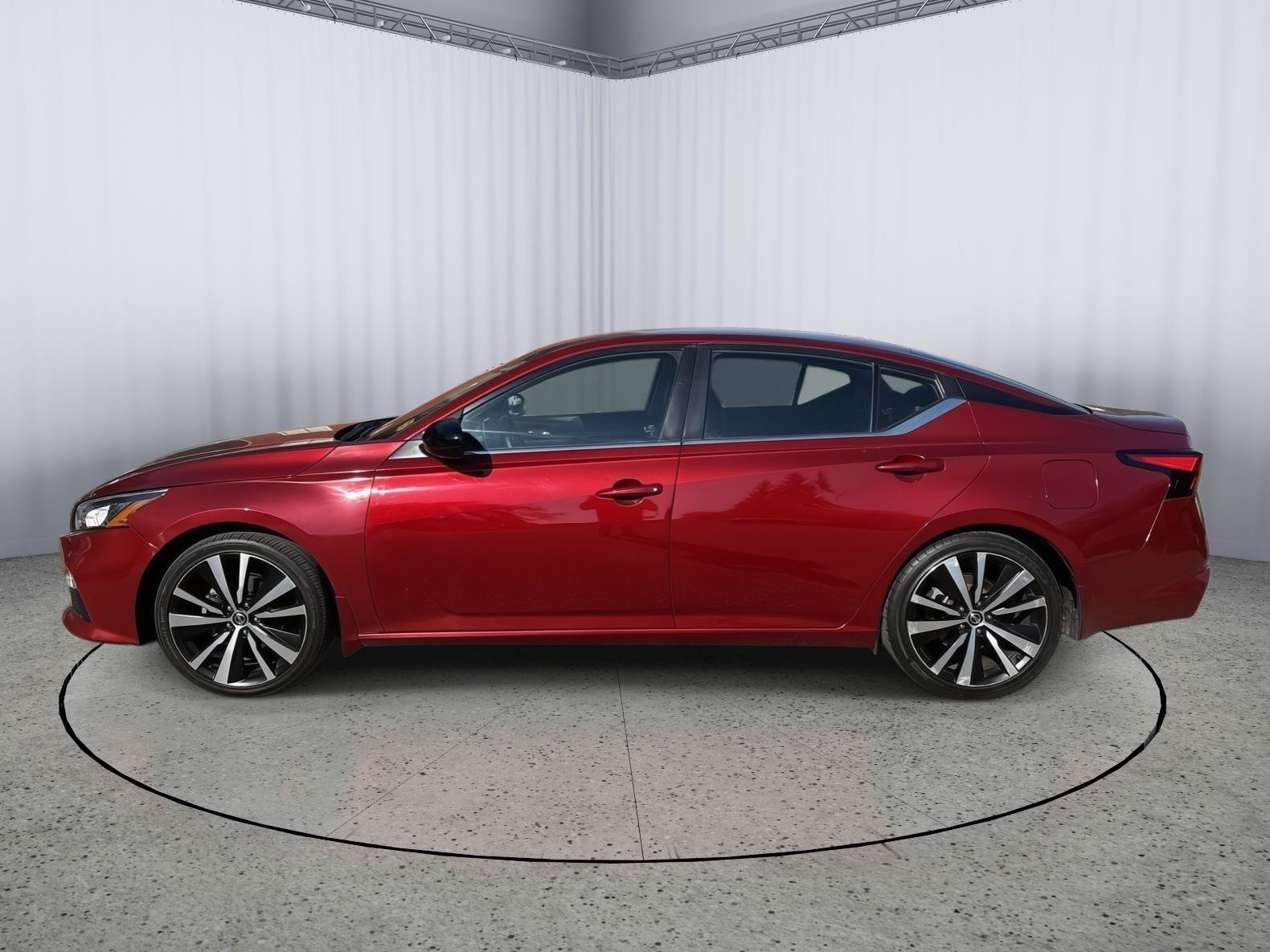 Used 2020 Nissan Altima 2.5 SR FWD image 4