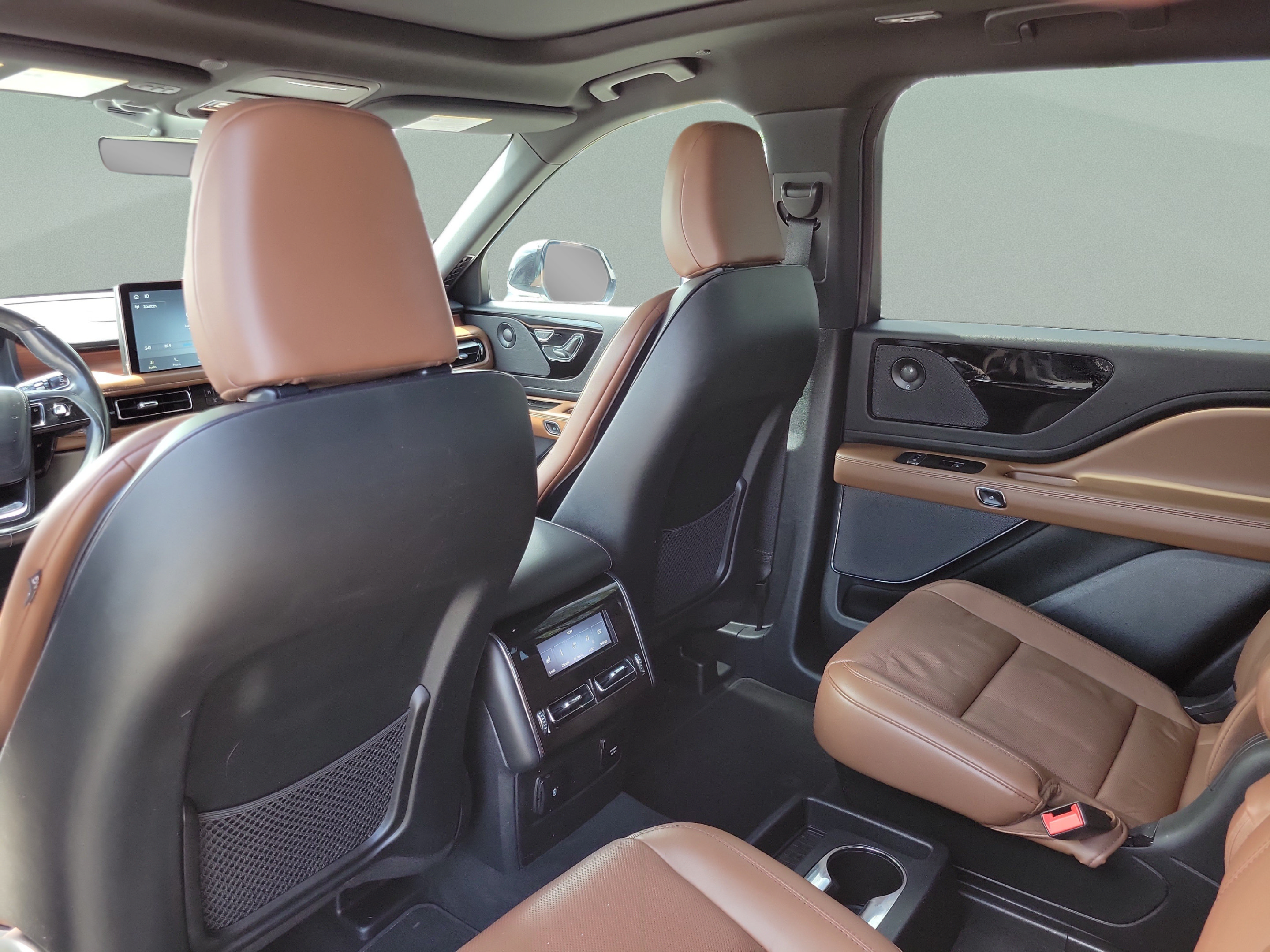 Used 2023 Lincoln Aviator Reserve w/ Equipment Group 201A RWD image 12