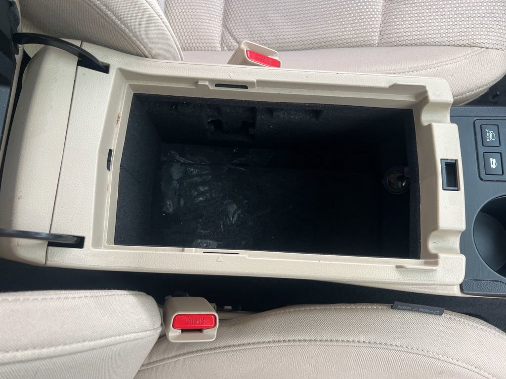 Used 2017 Subaru Outback 2.5i Premium image 27