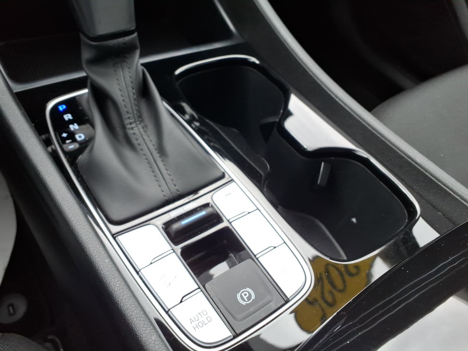 Certified 2025 Hyundai Tucson SE image 30