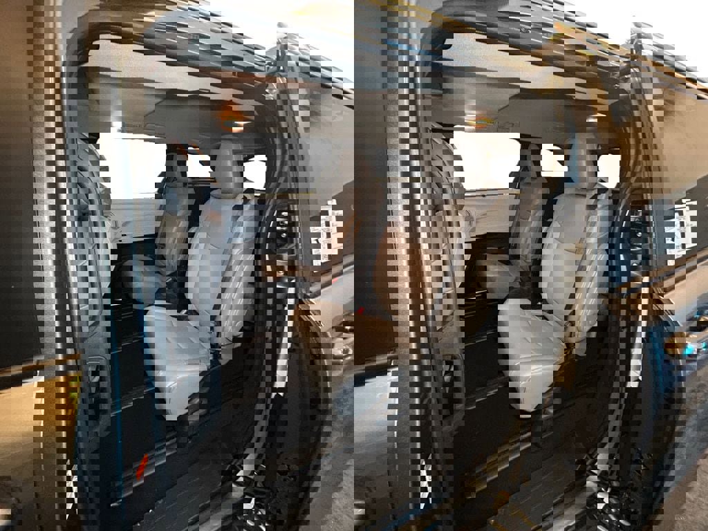 New 2026 Toyota Sienna XLE image 13