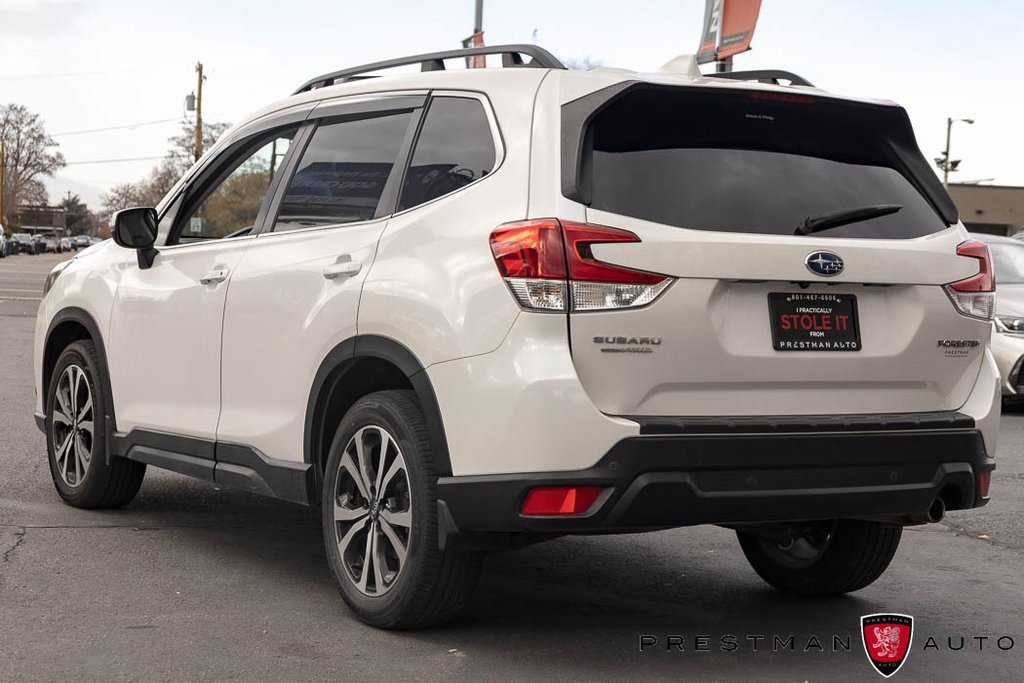 Used 2022 Subaru Forester Limited w/ Popular Package #3 image 16