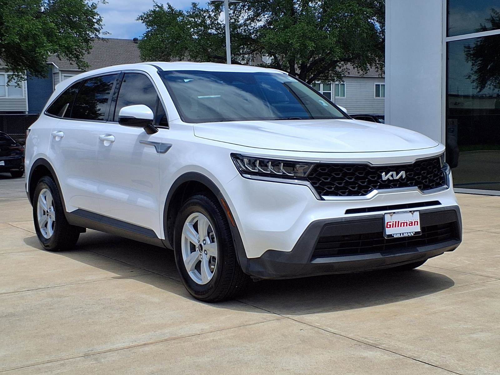 Used 2022 Kia Sorento LX FWD image 2