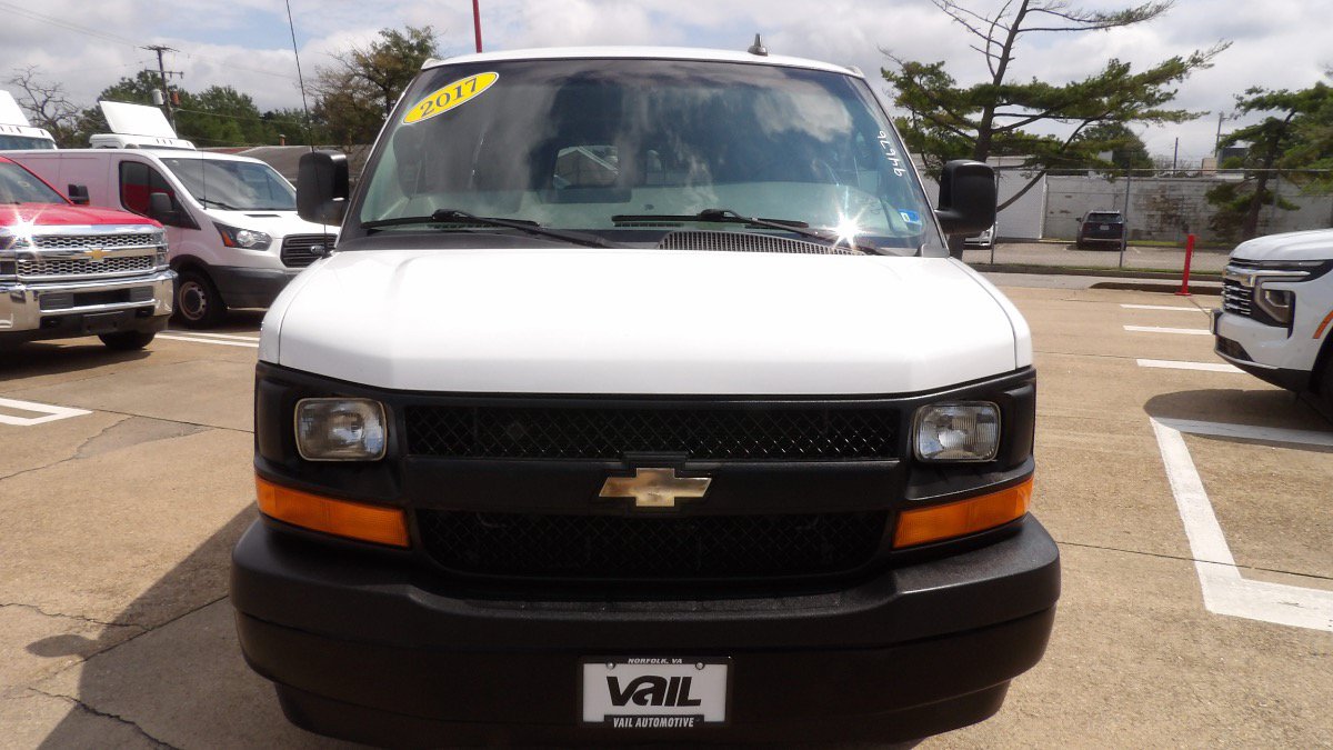 Used 2017 Chevrolet Express 3500 LS RWD image 5
