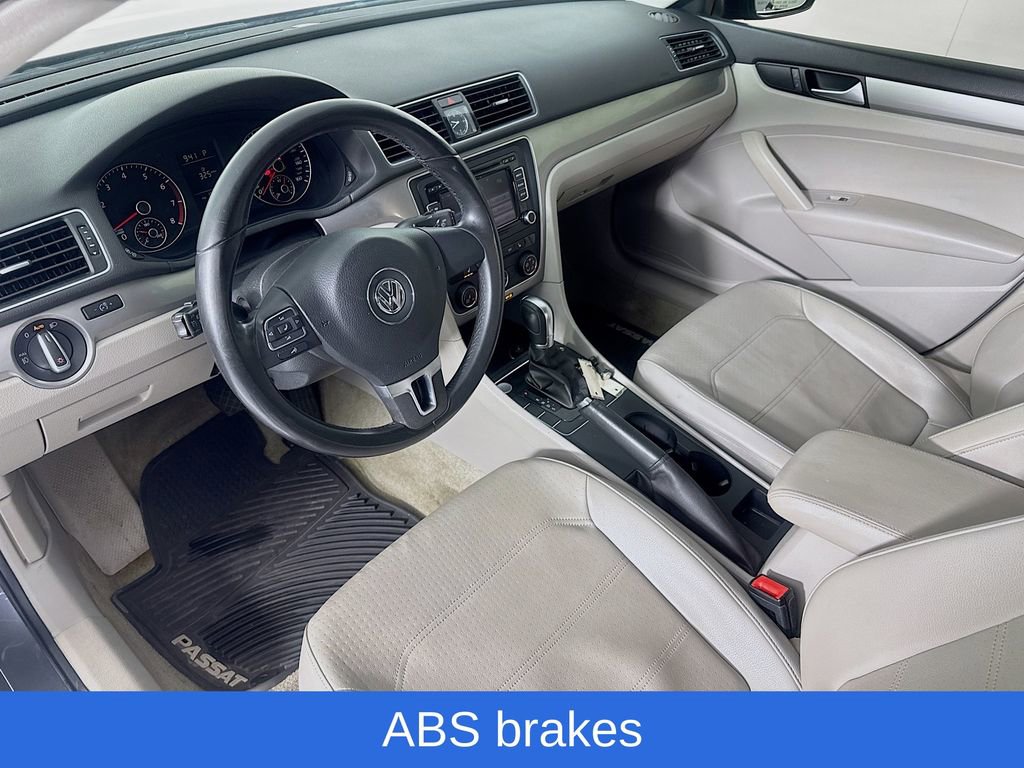 Used 2015 Volkswagen Passat 1.8T Limited Edition image 11