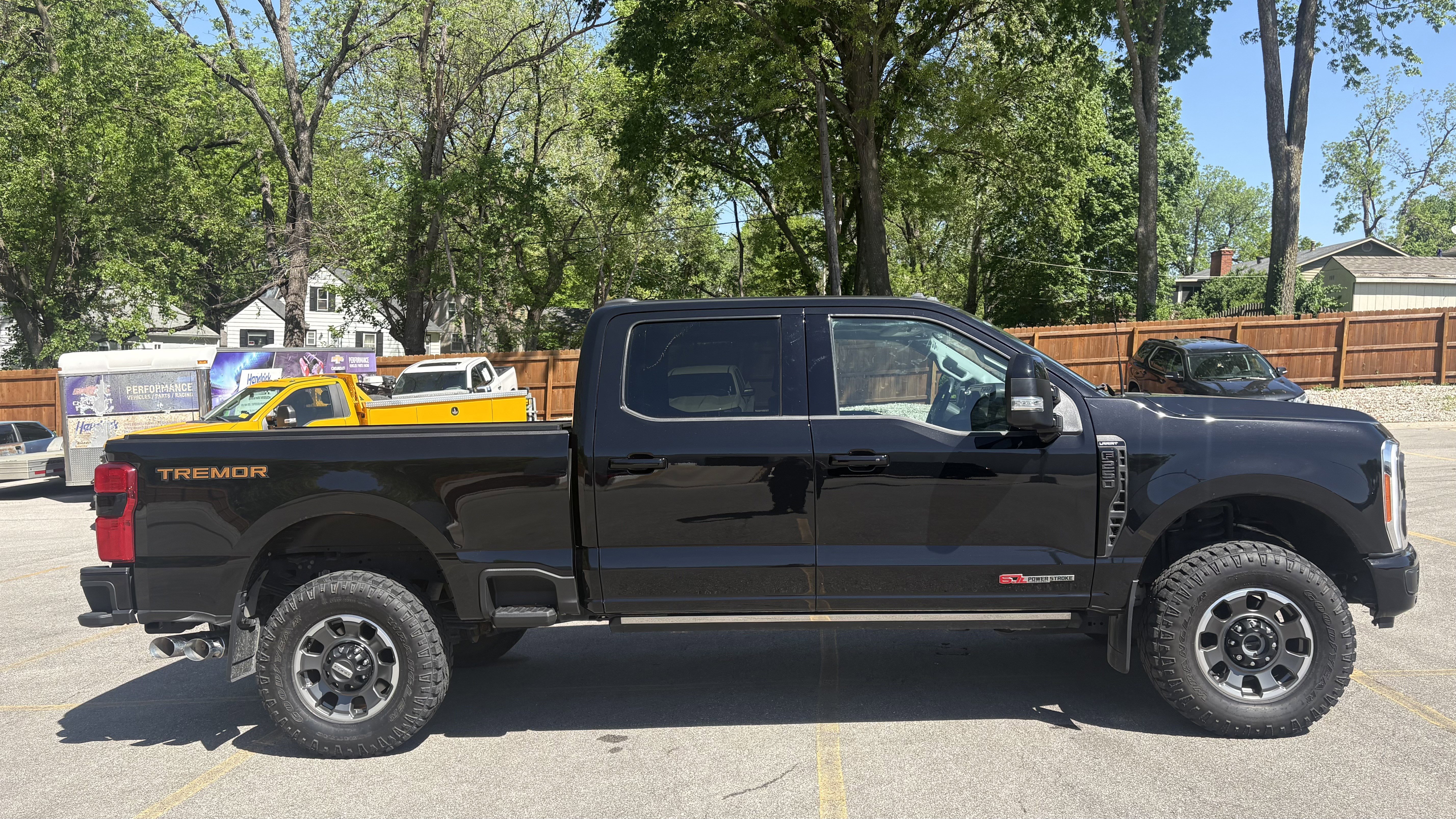 Used 2023 Ford F250 Lariat w/ Lariat Ultimate Package AWD/4WD image 11