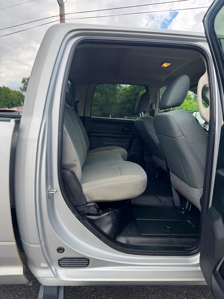 Used 2018 RAM 3500 Tradesman w/ Chrome Appearance Group AWD/4WD image 21
