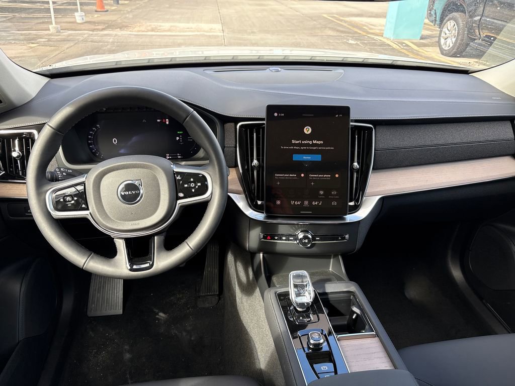 New 2026 Volvo XC90 T8 Core image 9
