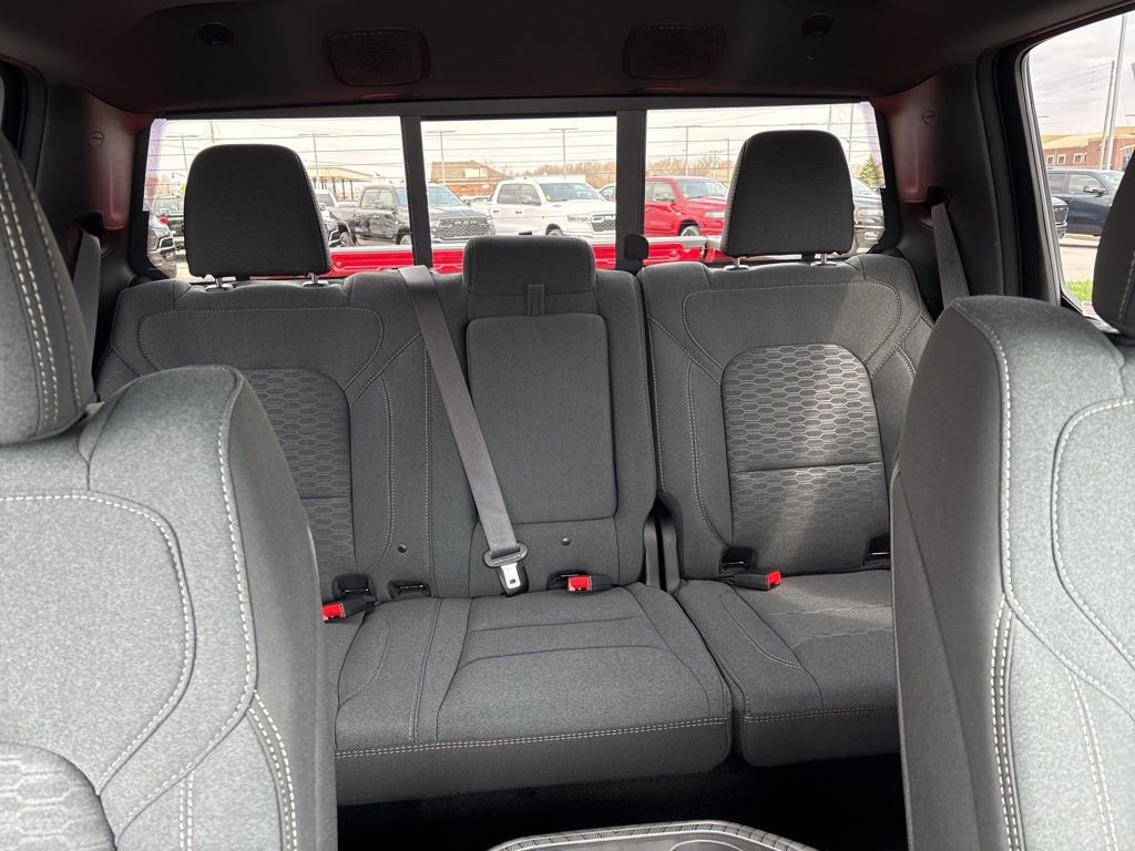 New 2026 RAM 1500 4x4 Crew Cab image 15