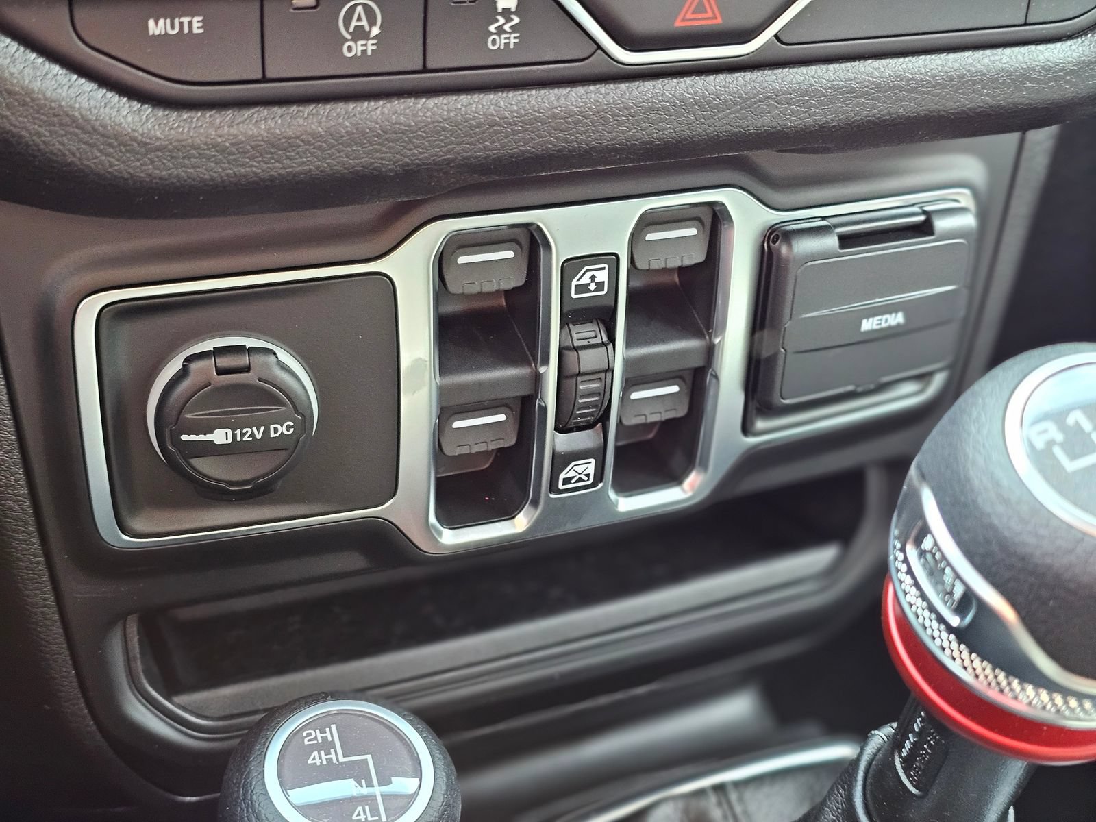 New 2026 Jeep Wrangler Unlimited Sport AWD/4WD image 15