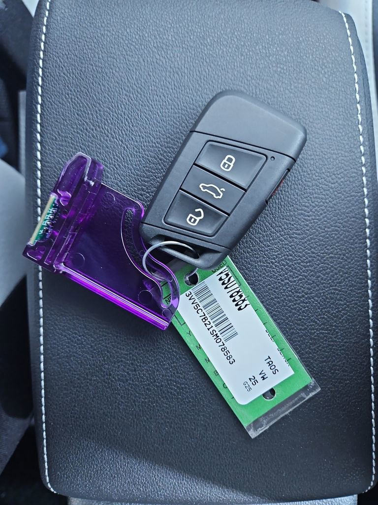 New 2025 Volkswagen Taos S image 27