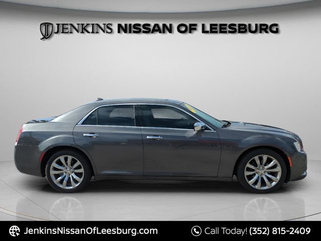 Used 2019 Chrysler 300 Limited image 3